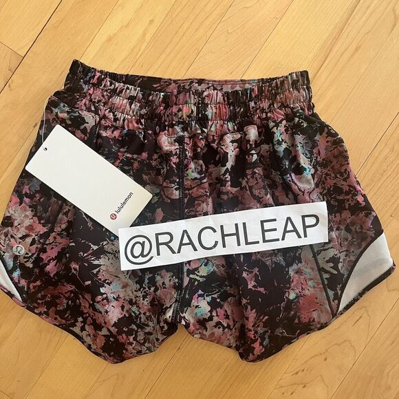 Lululemon Hotty Hot Low-Rise Lined Womens Short 4" size 4 - Picture 8 of 8